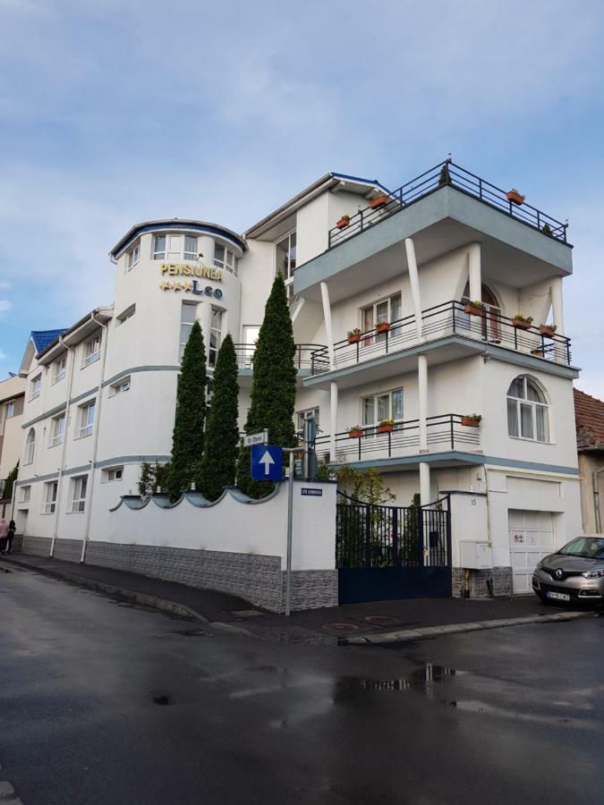 Pensiunea Leo Braşov Buitenkant foto